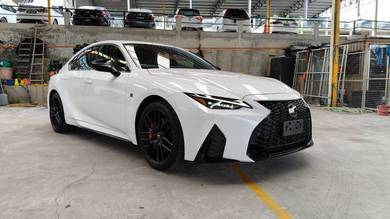 Lexus IS 300 F SPORT MODE BLACK in Johor Bahru, JHR