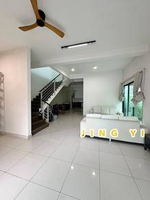 Semi-Detached House For Sale in Alma,PNG