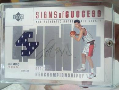 NBA Authentic Autographed Card Of Yao Ming