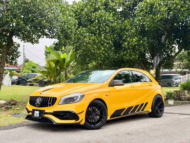 Mercedes Benz A250 250 AMG LINE in Kepong, KUL