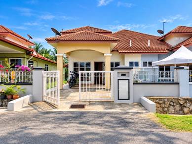 Semi-Detached House For Sale in Senawang,NSN