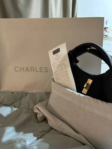 Handbag charles & keith