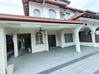 Semi-Detached House For Sale in Shah Alam,SGR