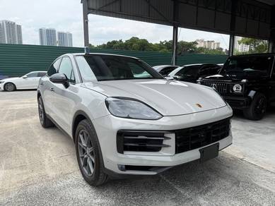 Porsche Cayenne BASE in Old Klang Road, KUL