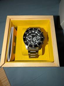 Jam tangan Hummer
