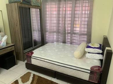 Set Katil ( Tilam , meja solek, almari )