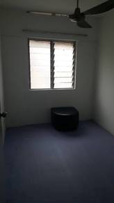 Apartment For Rent in Pantai Indah Fasa 2