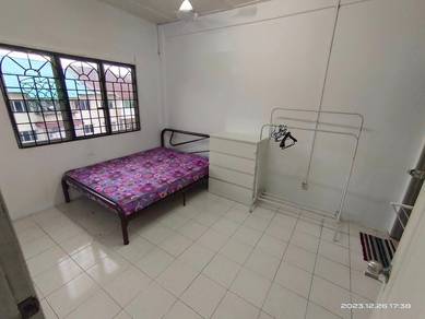 Room in Kajang, SGR