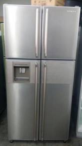 Peti Ais Hitachi Side by side Refrigerator Fridge
