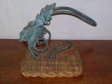 Wicker cast iron bottle holder botol