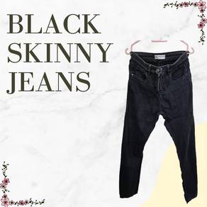 Black Skinny Jeans