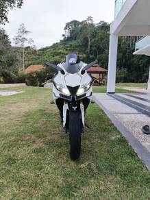 Yamaha R15