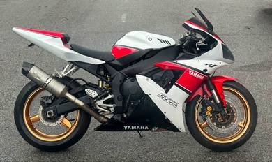 Yamaha YZF-R1