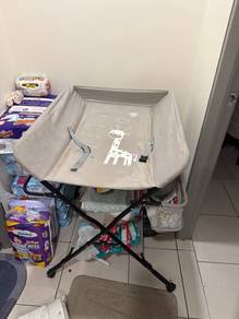 diaper changing table