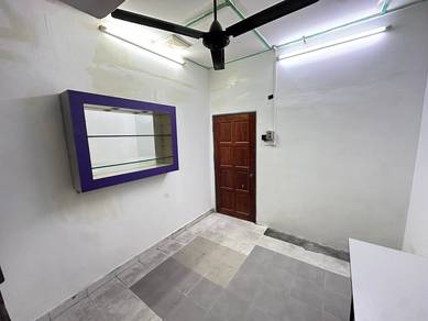 Room in Old Klang Road, KUL