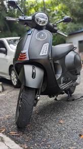 Vespa GTS Super 300