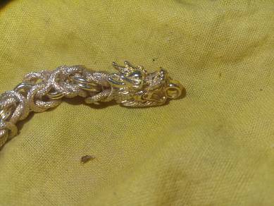 gelang naga 