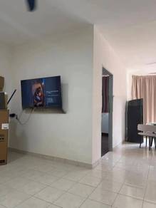 Apartment For Rent in Country Heights