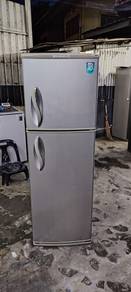 Peti sejuk/ peti ais LG 2pintu