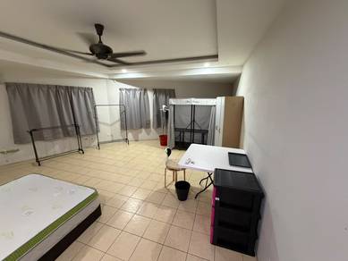 Room in Sri Petaling, KUL