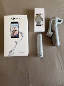 DJI OM 5 - Gimbal / Smartphone Stabilizer
