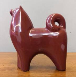 Patung INAX dog statue maroon