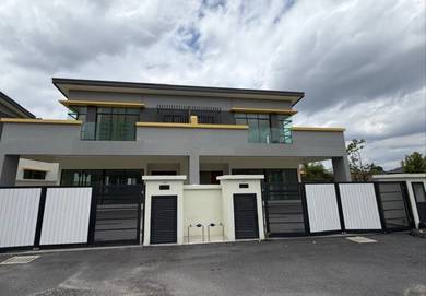 Semi-Detached House For Sale in Cheras,SGR