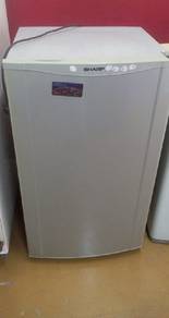 sharp 1 pintu 