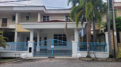 Semi-Detached House For Rent in Cheng,MLK