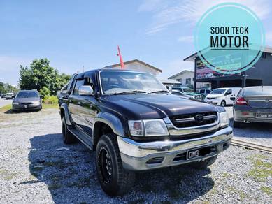 2004 Toyota Hilux SR TURBO