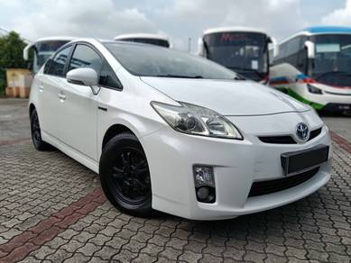 Toyota Prius (HYBRID) in Kuchai Lama, KUL
