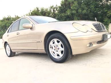 Mercedes Benz C180 180 K CLASSIC (CKD) in Muar, JHR