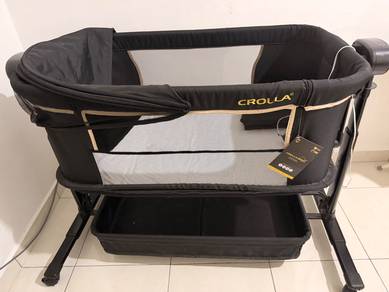 Crolla Anya