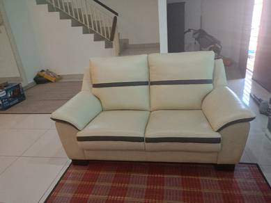 3 Set Sofa Untuk Dijual