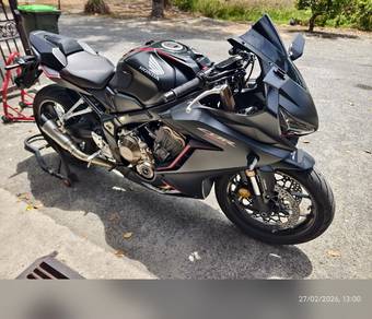 Honda CBR650R
