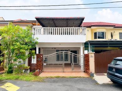 2-storey Terraced House For Sale in Seri Kembangan,SGR