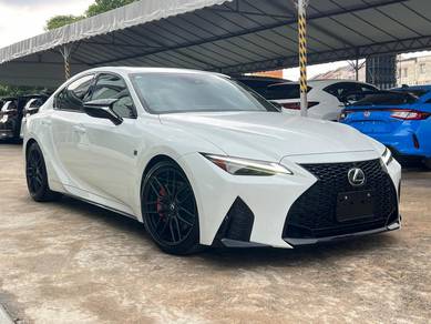 Lexus IS 300 F-SPORT in Puchong, SGR