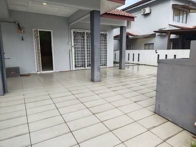 Semi-Detached House For Rent in Seri Kembangan,SGR