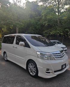Toyota Alphard in Setia Tropika, JHR