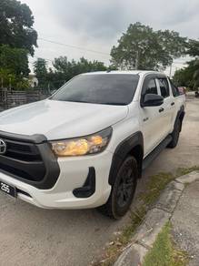 Toyota Hilux E in Sitiawan, PRK