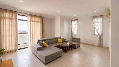 Condominium For Rent in Riverine Emerald