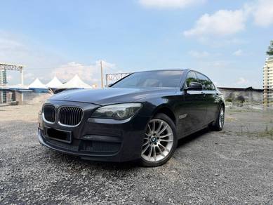 BMW 740Li 40Li M SPORTS (CBU) in Old Klang Road, KUL