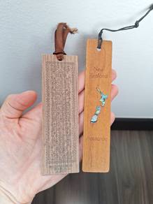 Bookmarks 2pcs New Zealand & Borneo (Like new)