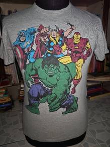 Marvel Comics Avengers classic group graphic tee