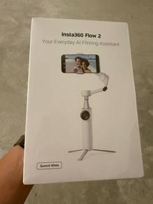Insta360 Flow 2 gimbal stabilizer