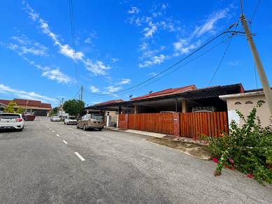 Semi-Detached House For Sale in Balok,PHG