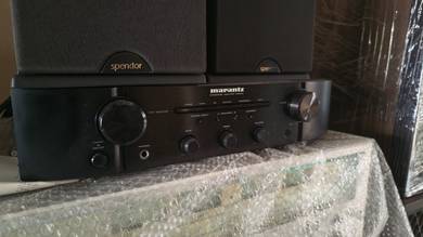 marantz pm5004 & splendor 2020 bookshelf speakers 