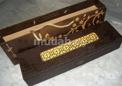 Equatorial Hotel - Limited Edition Box + Bag