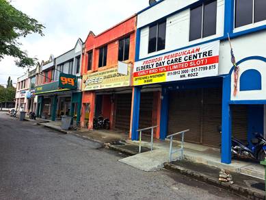 Shop lot For Sale in Cheng,MLK