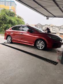 Honda City V in Sepang, SGR
